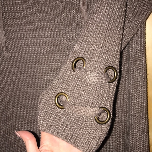 Miracle tan lace up sweater - Picture 3 of 4